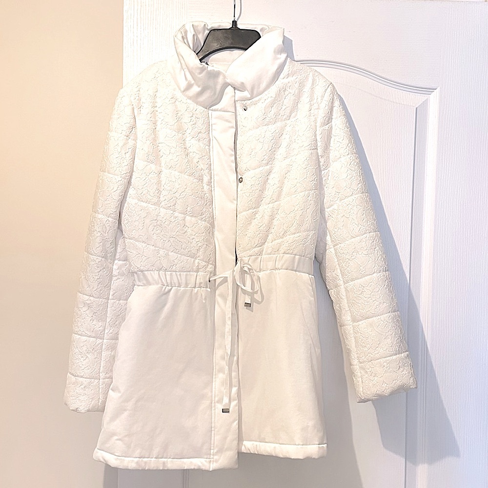 Lace Detailed Puff Coat